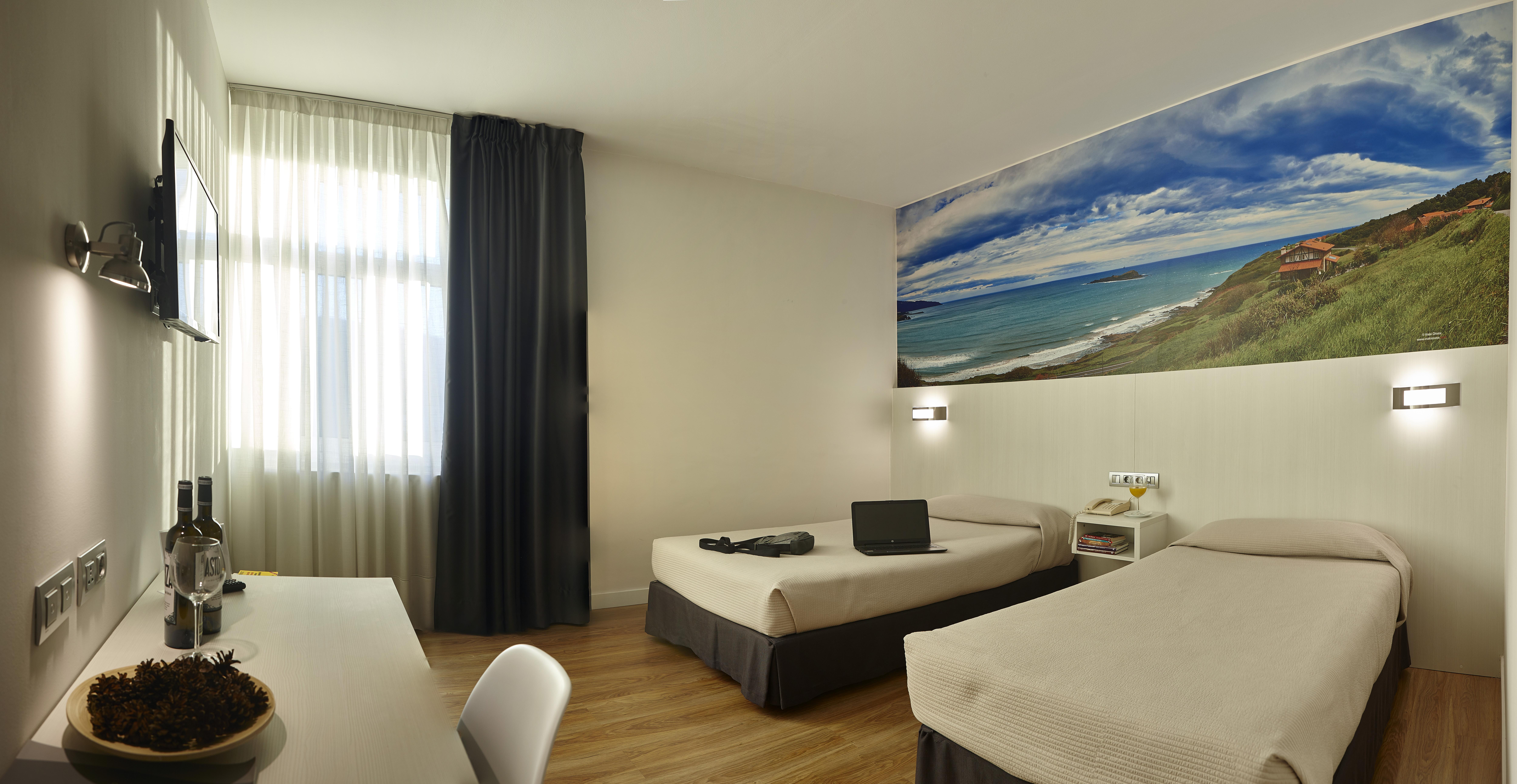 Hotel Seminario Aeropuerto Bilbao Derio Buitenkant foto