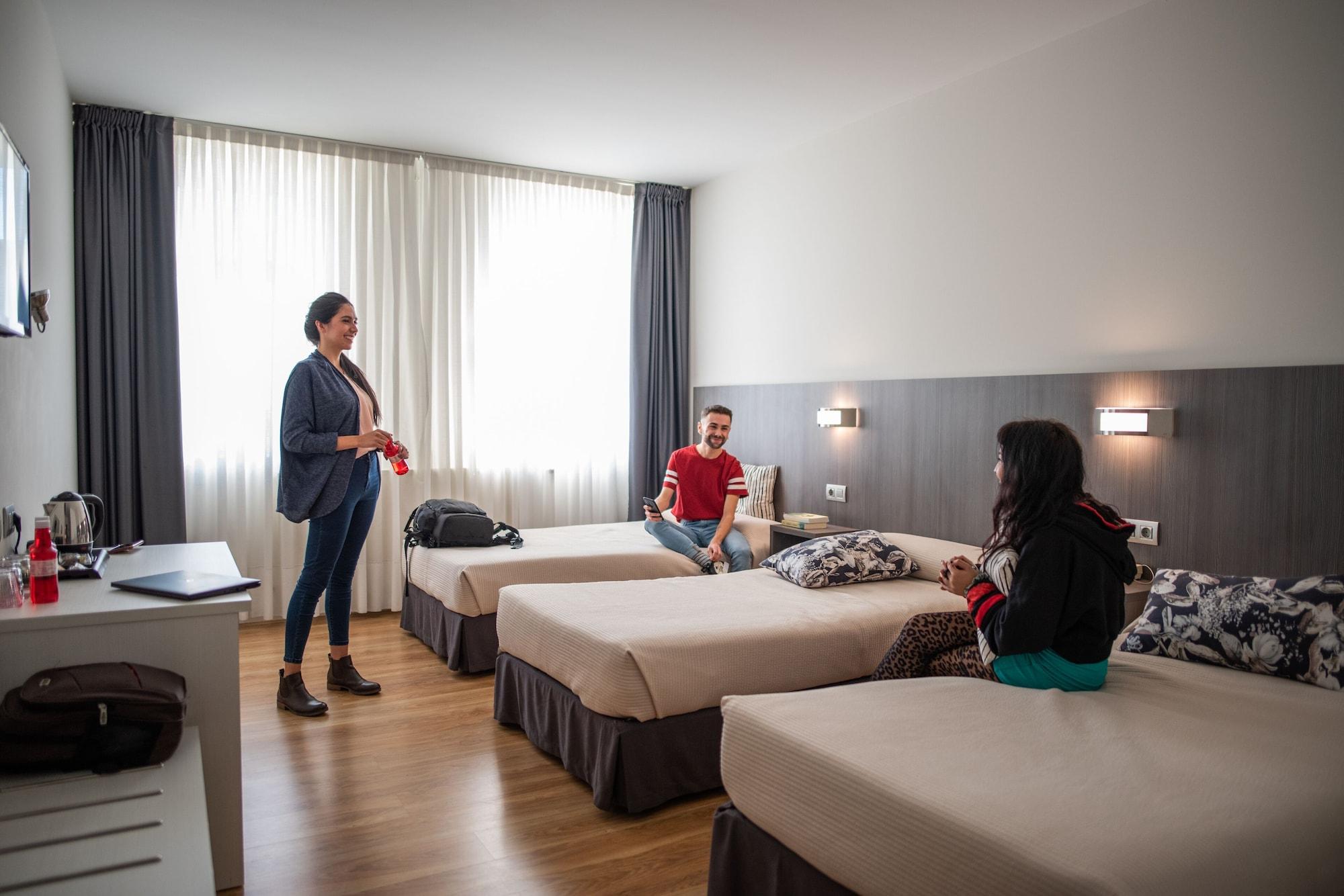 Hotel Seminario Aeropuerto Bilbao Derio Buitenkant foto