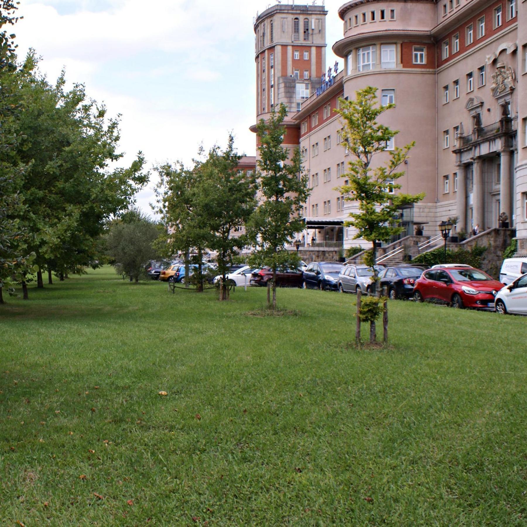 Hotel Seminario Aeropuerto Bilbao Derio Buitenkant foto
